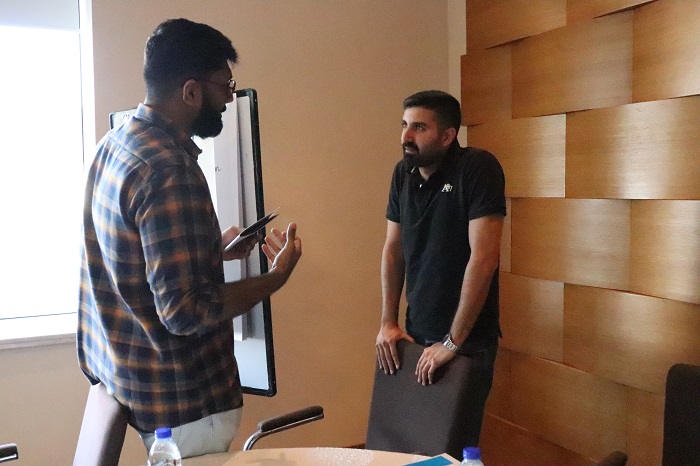 How to start a great coaching conversation? Free Script to Start with!